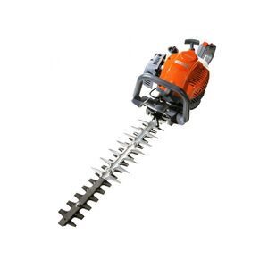 S&ouml;v&eacute;nyv&aacute;g&oacute; HC 246 P, Oleo-Mac