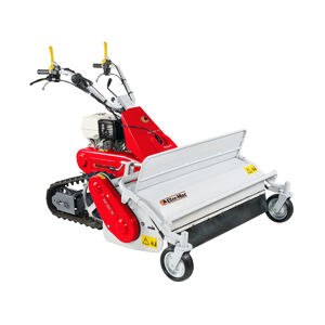 A professzion&aacute;lis magas gazv&aacute;g&oacute;kat fű, ind&aacute;k, alacsony veget&aacute;ci&oacute;, gy&ouml;kerek &eacute;s tarl&oacute;k ny&iacute;r&aacute;s&aacute;ra tervezt&eacute;k. K&uuml;l&ouml;n&ouml;sen hat&eacute;konyak olyan ter&uuml;leteken, ahol a norm&aacute;l fűkasz&aacute;k nem teljes&iacute;tenek j&oacute;l, mint p&eacute;ld&aacute;ul a parlagon hagyott f&ouml;ldek, &uacute;tsz&eacute;li s&aacute;vok, meredek lejtők, s&ouml;v&eacute;nyek &eacute;s aljn&ouml;v&eacute;nyzet. A professzion&aacute;lis v&aacute;g&oacute;egys&eacute;g kiv&aacute;l&oacute; v&aacute;g&aacute;s minős&eacute;get k&iacute;n&aacute;l, &eacute;s a WB 100 TR modellben tal&aacute;lhat&oacute; herny&oacute;talp meghajt&aacute;s a r&ouml;gz&iacute;thető, elford&iacute;that&oacute; első kerekekkel egy&uuml;tt lehetőv&eacute; teszi a k&iacute;v&aacute;nt v&aacute;g&aacute;svonal megtart&aacute;s&aacute;t m&eacute;g meredek terepen is. Motor m&aacute;rka/modell Emak K 1400 H - 459 cm3 V&aacute;g&aacute;s sz&eacute;less&eacute;g 100 cm - 58 k&eacute;s Erő&aacute;tvitel 3 előremeneti sebess&eacute;g + 1 h&aacute;tramenet V&aacute;g&aacute;smagass&aacute;g be&aacute;ll&iacute;t&aacute;sa K&ouml;zponti (20 - 80 mm) Korm&aacute;nybe&aacute;ll&iacute;t&aacute;s 4 magass&aacute;gpoz&iacute;ci&oacute; + 5 korm&aacute;nyr&oacute;l &aacute;ll&iacute;that&oacute; oldals&oacute; poz&iacute;ci&oacute; Herny&oacute;talpas meghajt&aacute;s + 2 elford&iacute;that&oacute; r&ouml;gz&iacute;tőelemmel 2 korm&aacute;nyr&oacute;l reteszelhető elfordul&oacute; ker&eacute;k + korm&aacute;nyf&eacute;kek + r&ouml;gz&iacute;tőf&eacute;k Sebess&eacute;g 1.: 1,2 - 2.: 2,2 - 3.: 3,4 - 1.R: 1,4 km/h M&eacute;retek 1660x1220x1355 mm S&uacute;ly 245 kg